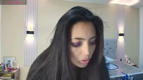 L I A M O N R O E online show from September 29, 11:37 am