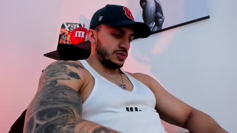 liam online show from February 25, 10:07 pm