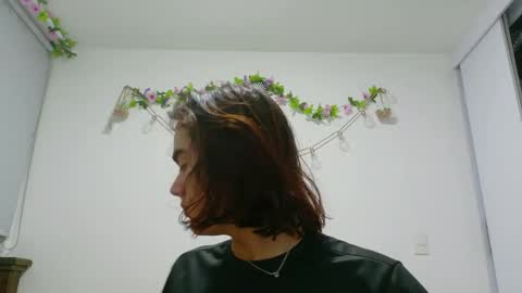 Tell me Liam online show from December 2, 4:20 am