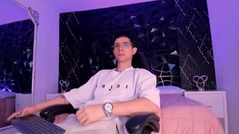 Liam online show from March 7, 8:17 pm