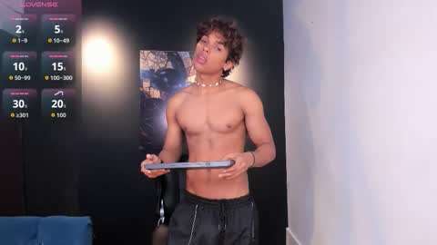 liamvibes212 online show from February 3, 1:27 pm