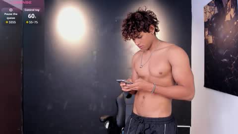 liamvibes212 online show from February 14, 1:52 pm