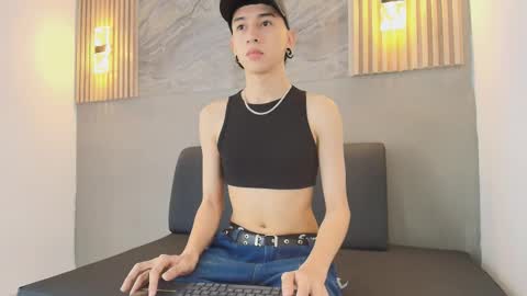 lian_cameron online show from January 19, 3:43 am