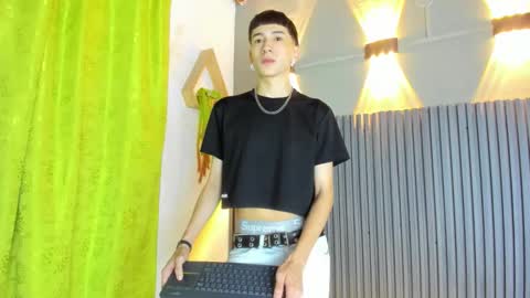 lian_cameron online show from March 6, 3:36 am