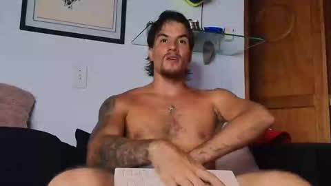 Lian Oconner online show from March 5, 7:10 pm