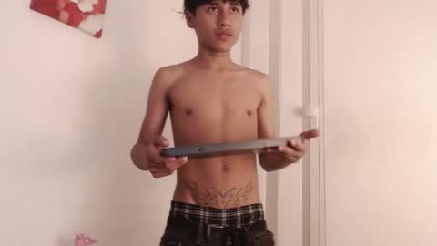 SAMUEL SAMY online show from October 30, 8:09 pm