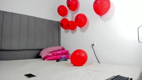 marilynandthiago online show from July 1, 2:57 am