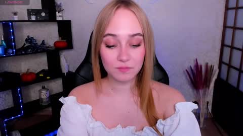 Snapshot of liana_bright chatting on December 4, 6:33 am Liana online show from December 4, 6:33 am