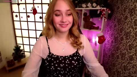 Snapshot of liana_bright chatting on January 5, 7:49 am Liana online show from January 5, 7:49 am