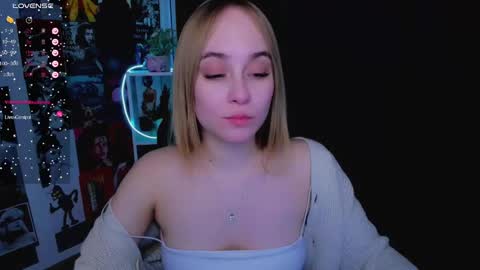 Snapshot of liana_bright chatting on January 19, 5:05 am Liana online show from January 19, 5:05 am