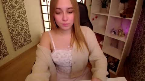 Snapshot of liana_bright chatting on January 27, 5:14 am Liana online show from January 27, 5:14 am