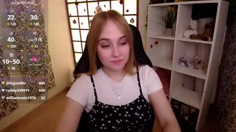 Snapshot of liana_bright chatting on January 30, 5:19 am Liana online show from January 30, 5:19 am