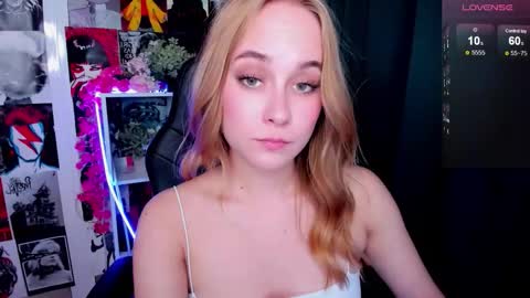 Snapshot of liana_bright chatting on September 11, 8:36 am Liana online show from September 11, 8:36 am