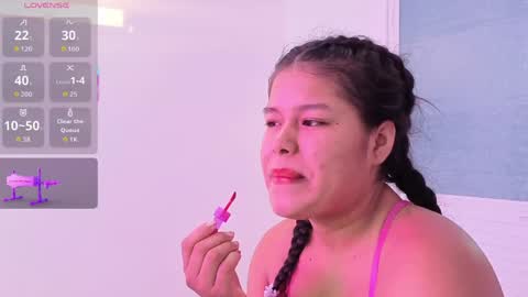 Snapshot of liana_hott chatting on April 11, 11:25 am liana_hott online show from April 11, 11:25 am