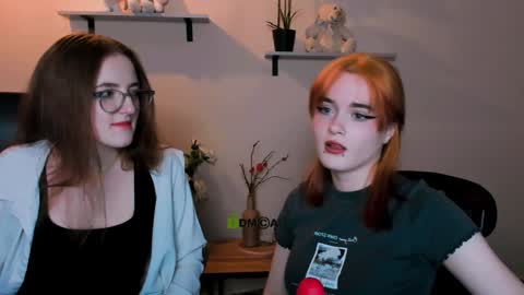 Little Liana  online show from December 20, 11:47 pm