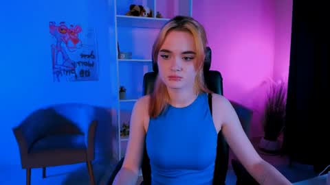 Little Liana  online show from February 12, 4:44 pm