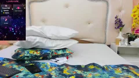 Lian  online show from July 22, 7:49 pm