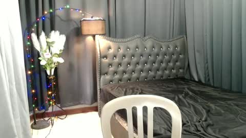 Snapshot of liane_mei chatting on January 4, 6:52 am Liane online show from January 4, 6:52 am