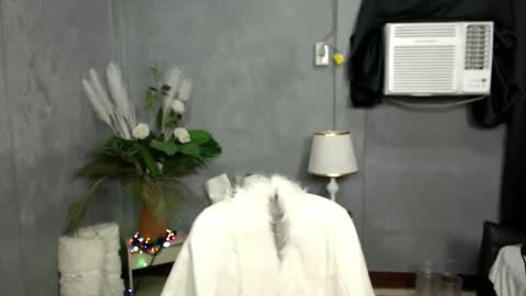 Snapshot of liane_mei chatting on September 18, 10:56 pm Liane online show from September 18, 10:56 pm