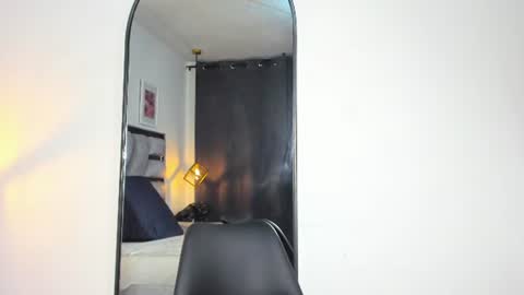 Snapshot of lianfox_ chatting on June 30, 1:23 pm lianfox_ online show from June 30, 1:23 pm