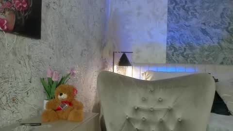 Snapshot of liannaa_ chatting on October 23, 7:45 pm Lian online show from October 23, 7:45 pm