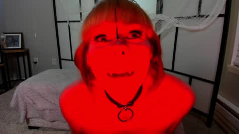 Snapshot of liannalawson chatting on January 1, 7:20 am Lianna Lawson online show from January 1, 7:20 am