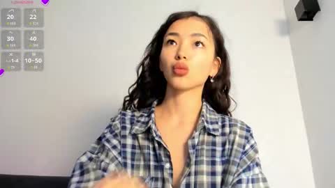 Lian online show from September 12, 7:41 am