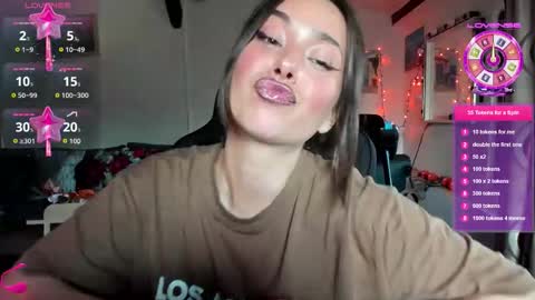 LiaQuinn online show from October 22, 1:33 pm