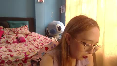 Lia Roberts online show from February 21, 6:37 pm