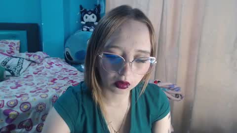 Lia Roberts online show from March 4, 11:51 am