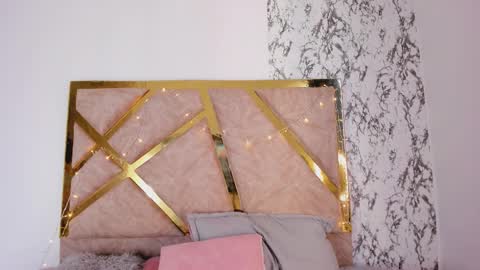 liaross online show from March 21, 9:29 pm