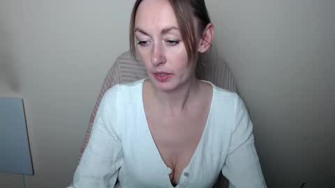 Lia online show from April 8, 12:16 pm