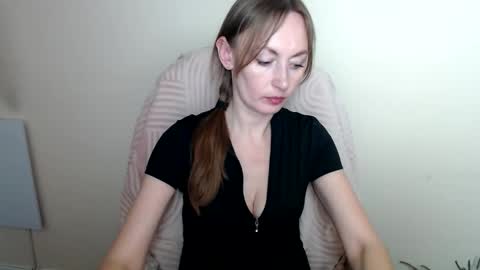 Lia online show from April 21, 12:00 pm