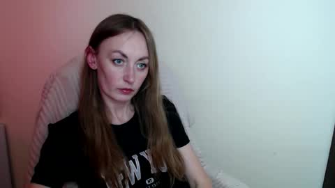 Snapshot of liasais_ chatting on June 5, 12:00 pm Lia online show from June 5, 12:00 pm