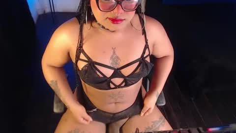 Snapshot of liascarlett chatting on November 20, 9:42 am LiaScarlett online show from November 20, 9:42 am