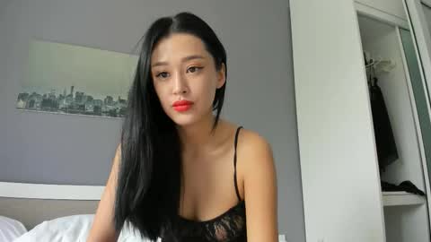 Snapshot of liavee chatting on November 12, 4:02 am Lia online show from November 12, 4:02 am