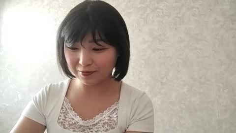 Molly online show from June 3, 12:30 pm