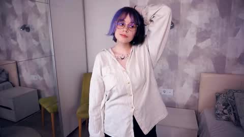 Snapshot of libbygrinvalsky chatting on November 4, 6:51 pm Judith online show from November 4, 6:51 pm