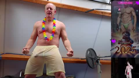 Snapshot of libo_horny_muscle chatting on January 1, 9:07 am Justin Libo online show from January 1, 9:07 am