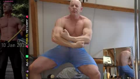 Snapshot of libo_horny_muscle chatting on January 10, 2:08 pm Justin Libo online show from January 10, 2:08 pm