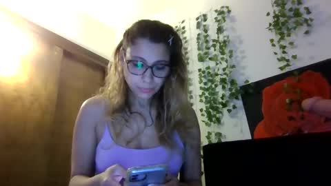 lickablemiami online show from March 12, 2:23 pm