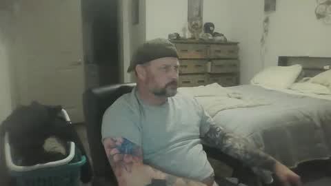 Snapshot of lickitforfunsies chatting on December 18, 5:35 am lickitforfunsies online show from December 18, 5:35 am