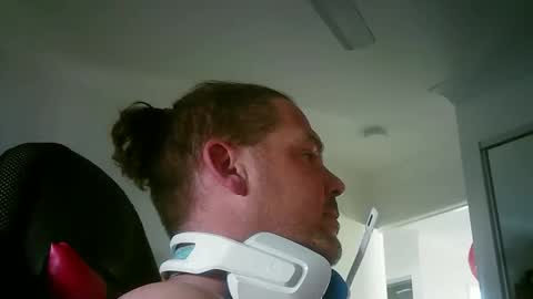 lickitwell29 online show from April 6, 11:27 pm