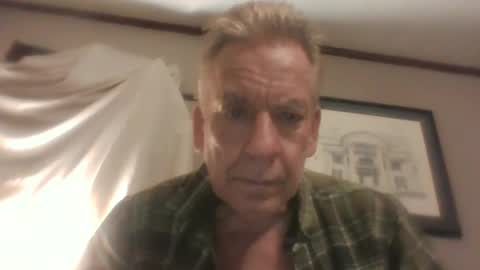 Snapshot of lickmysnowballs chatting on December 27, 6:31 pm lickmysnowballs online show from December 27, 6:31 pm