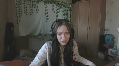 Mila online show from June 16, 11:57 am