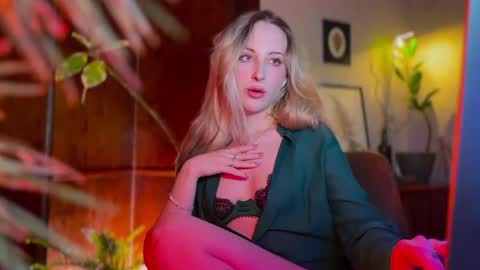 its my birthday today so im offline  but id be so happy if you felt like sending me a birthday love while im away  online show from February 21, 6:53 pm