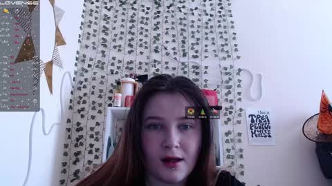 light_lunaa online show from February 6, 5:25 am