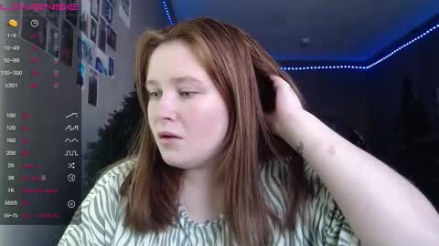 light_lunaa online show from January 15, 9:25 am