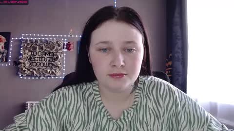 Snapshot of light_lunaa chatting on May 8, 11:26 am light_lunaa online show from May 8, 11:26 am