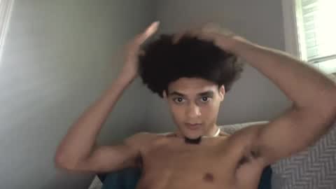 Snapshot of lightskinwithgirth chatting on April 7, 7:03 pm lightskinwithgirth online show from April 7, 7:03 pm